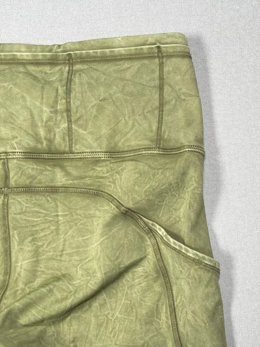 Lululemon Fast and Free High Rise Ice Dye Green Tight Leggings - Women Size 6